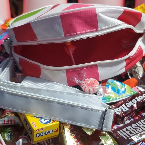 PURSE - Picture 6 of 8